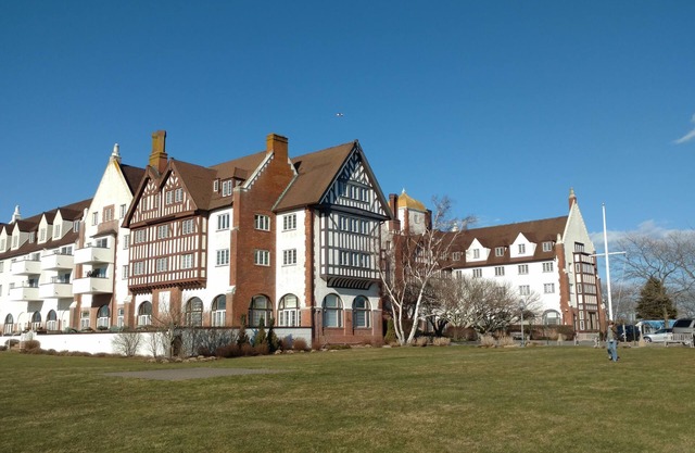 Montauk Mansion Frei- & Hallenbäder