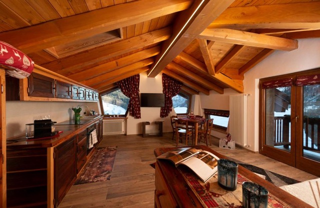 Montaz Suite and Sauna