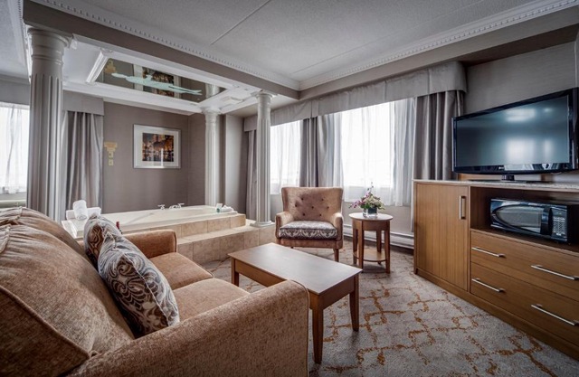 Monte Carlo Inn Vaughan Suites