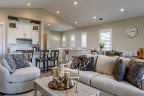 Monterey Bay Beach Bungalow