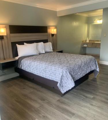 Monterey Oceanside Inn