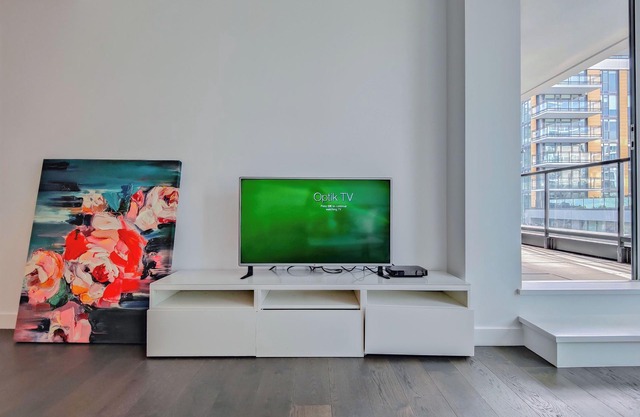 (Monthly 40% OFF) Modern High-Rise 2 Bedroom Condo with Stunning City Views