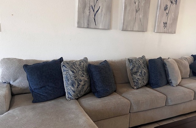 Monthly rental Charming 3-bedroom house with AC and WiFi in tranquil Eagle Pass