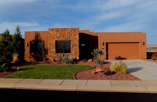 Langfristig: Backyard Privacy w / Dachterrasse, Gemeinschaftspools / Whirlpools-30 min zu ZION!