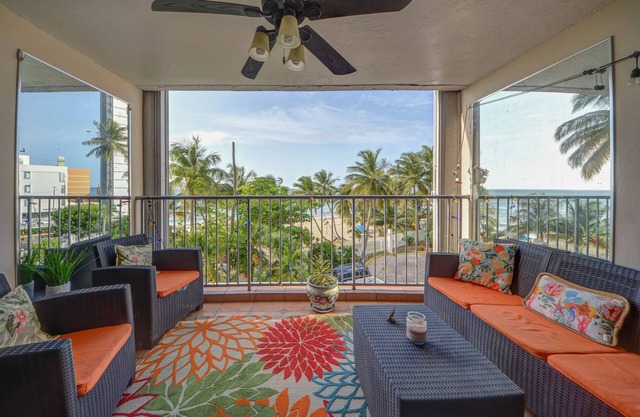 Beachfront Beauty ... früher ESJ Towers, die neue Stute am Isla Verde Beach