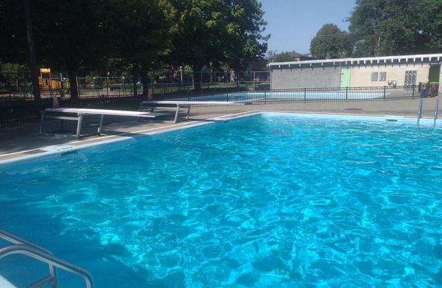 Montreal, Ahuntsic, spacious, warm, well-equipped family home.
