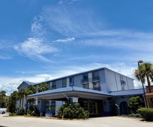 Monumental Movieland Hotel