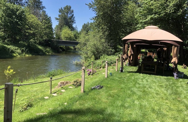 Moon River Suites Wedding Party Lodging on River