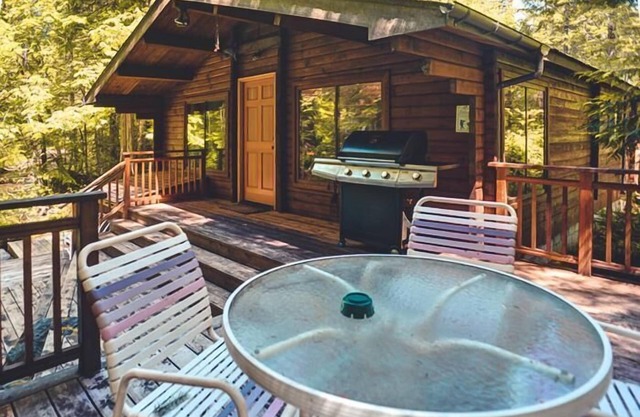 Moondance Cabin