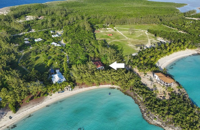 Neu renoviertes Haus direkt am Gaulding Cay Beach