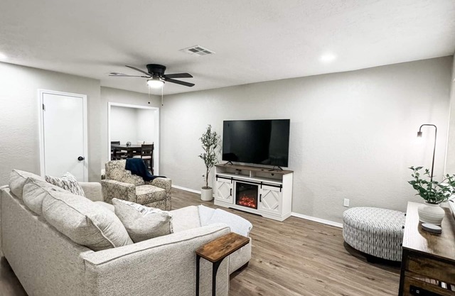 Moonlight Mountains: New/Remodeled, Clean 4BR Home Near Fort Sill, Wichita Mts