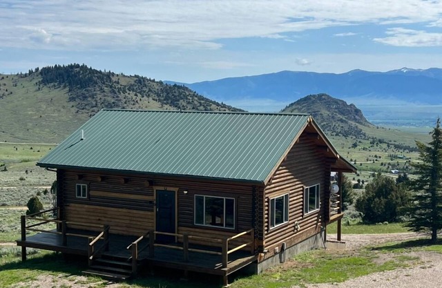 Moonlight Ridge Cabin