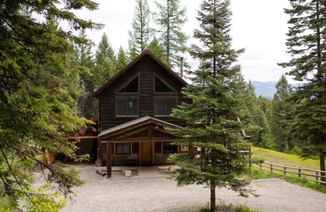 Moonlight Ridge Cabin
