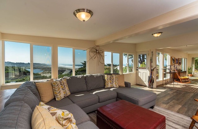 Moonstone Beach Retreat - Beach Lover's Getaway -