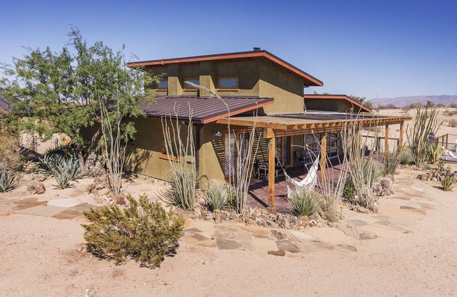 🌵 MoonView Modern | Hot tub, BBQ & Private Pool 🌵