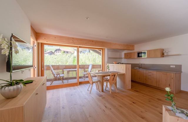 Moosbichlerhof Apartment 55 qm mit Panoramablick u. Pool bei Meran, Meran Card.
