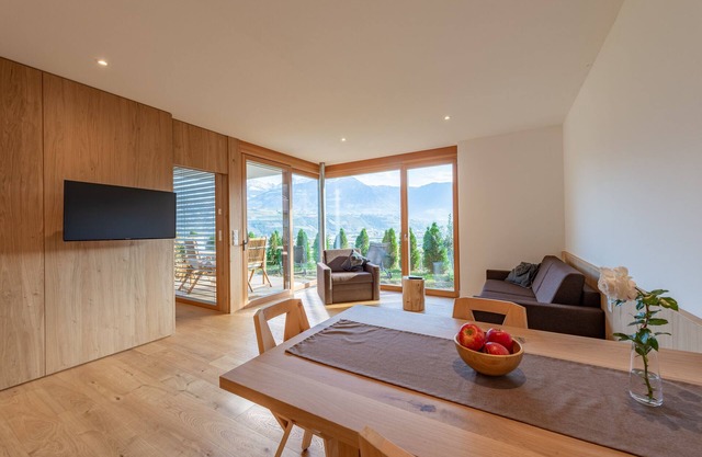 Moosbichlerhof neues Chalet 55 qm, Panoramablick, Pool bei Meran, Meran Card .