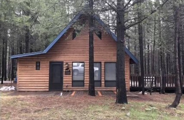 Moose Tracks Inn - Cozy Mountain Cabin only 40 minutes from Yellowstone Park