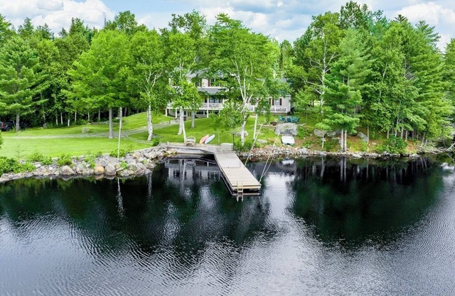 Moosehead Lakefront|Hot Tub|Pet Friendly|Private Dock|Fast WIFI|Personal chef