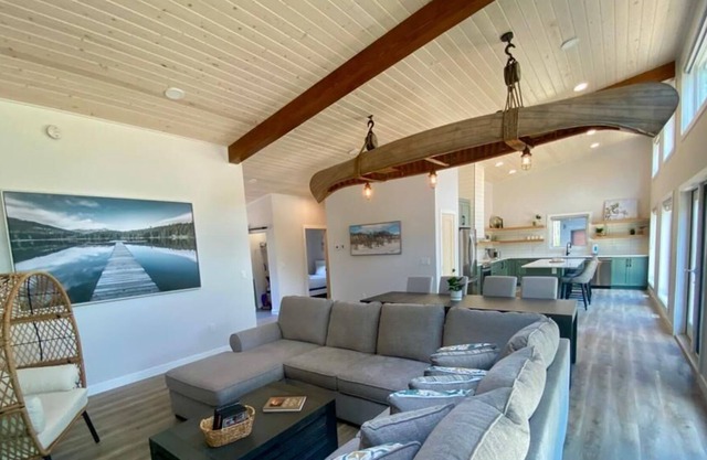 (71) Sensational 4 Bdr Cabin | Riding Mountain|Mooswa Drive E