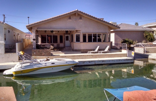 Moovalya Keys, 50 'Boat Dock, Wet Bar / Billardtisch 4-Car Garage