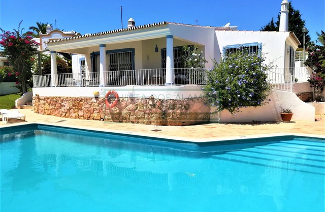 Blue Villa in Guia Bereich