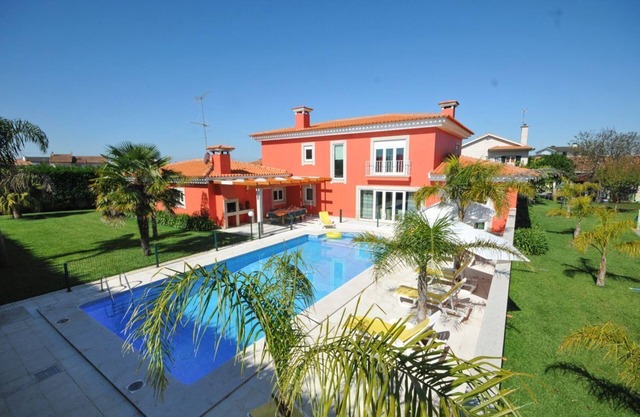 Moradia Marinhas - Fünf Schlafzimmer Villa, Schläft 10