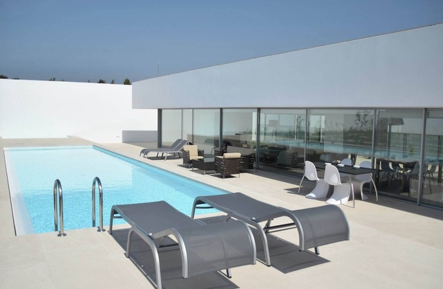 Moderne Villa mit Garten und Pool in Óbidos
