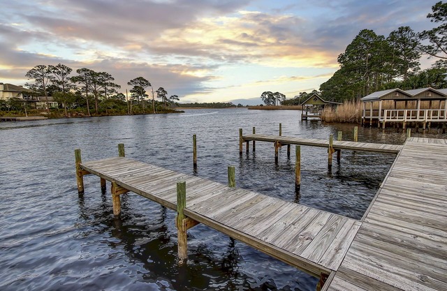 * NEU * 'More Grayter' * Blick auf den See * Zu Fuß zum Strand * Wunderschönes 5 BR Grayton Beach Zuhause * Pool in der Nachbarschaft