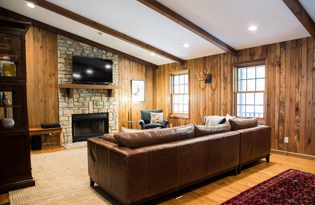 Geräumige 5BR Hocking Hills Lodge mit herrlicher Aussicht