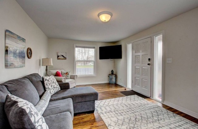 Morningstar Cottage in Star, RV Parking, Pets Yard