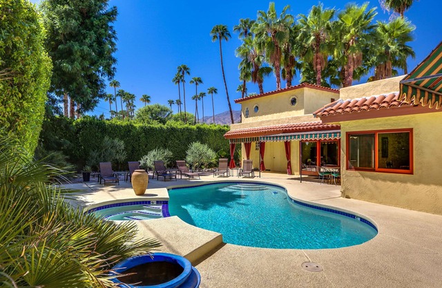MILLOCCAN-POOL-VILLA MITTELJÄHRIGES HAUS PS ID 106