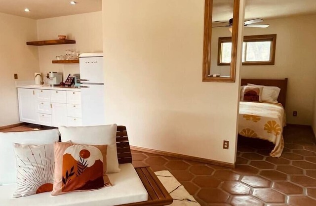 Morongo Casita I Couples Retreat I POOL I Views I Acreage