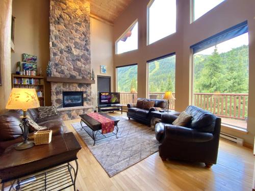 Morrisey Chalet at Sun Peaks