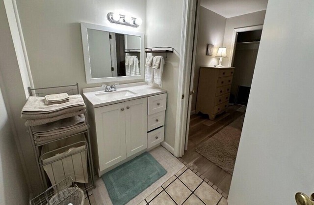 Morrisville Vt comfortable newly updated ground floor apartment