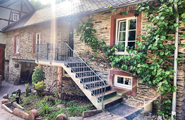 Schönes Ferienhaus in Maring-Noviand in Waldnähe