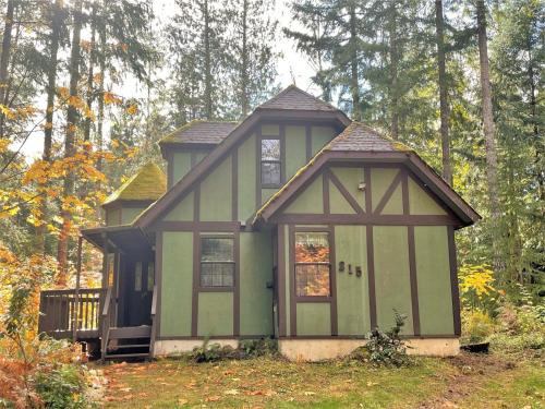 Mossy Moose Cabin