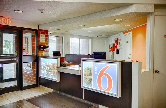 Motel 6 Albany, NY