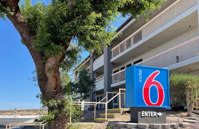 Motel 6 Barstow, CA I15 and Lenwood Road