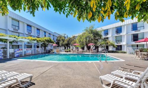 Motel 6-Belmont, CA - San Francisco - Redwood City