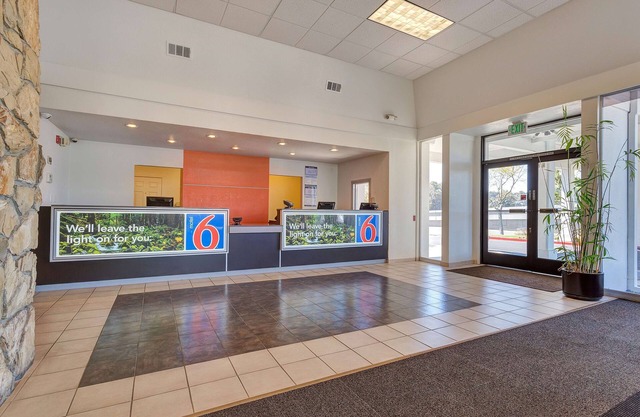 Motel 6 Belmont, CA - San Francisco - Redwood City