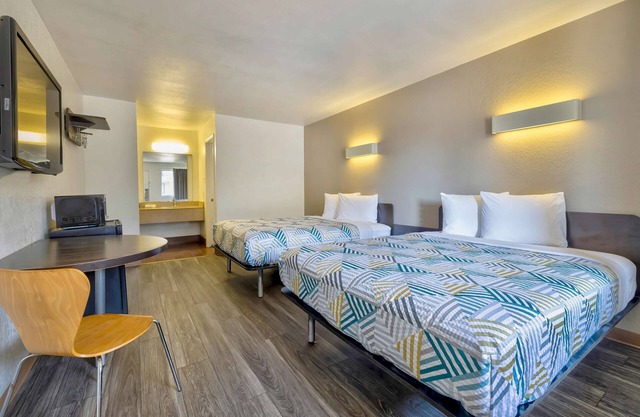 Motel 6 Bryan, TX - College Station