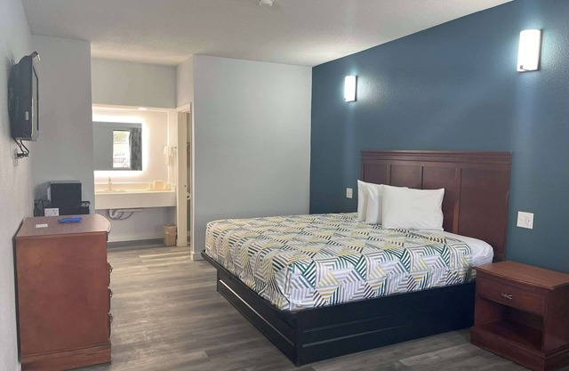 Motel 6 Cleveland, MS - Delta State University