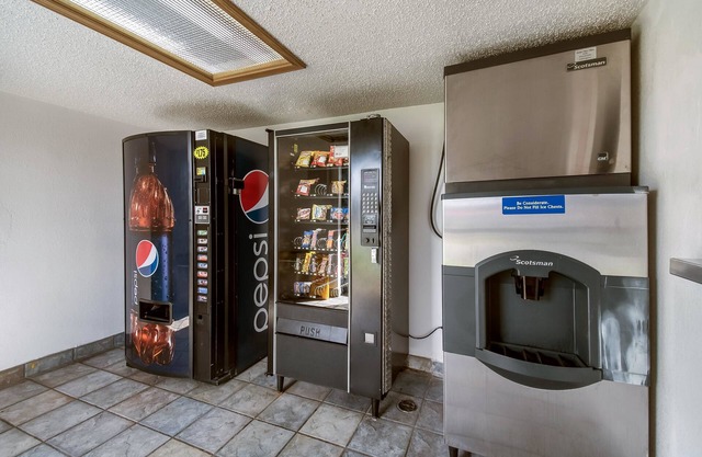 Motel 6 Grove City, OH