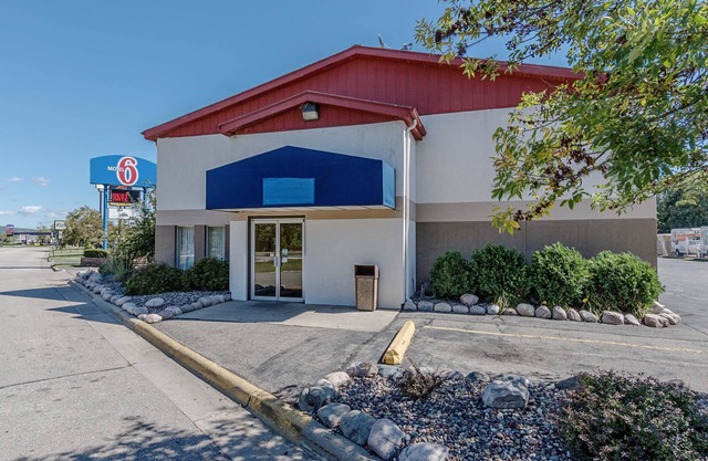 Motel 6 La Crosse, WI