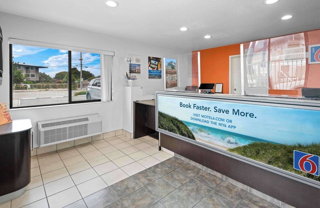Motel 6 Monterey, CA