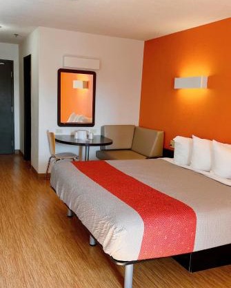 Motel 6-Regina, SK