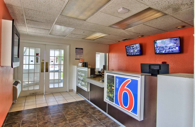 Motel 6 Sacramento, CA - South Sacramento & Elk Grove