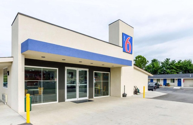 Motel 6-Troutville, VA
