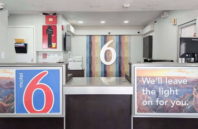 Motel 6 Victoria, TX